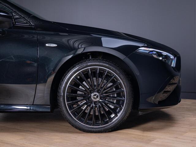 Mercedes-Benz A-KLASSE Hatchback 250 e Business Solution AMG Panorama dak