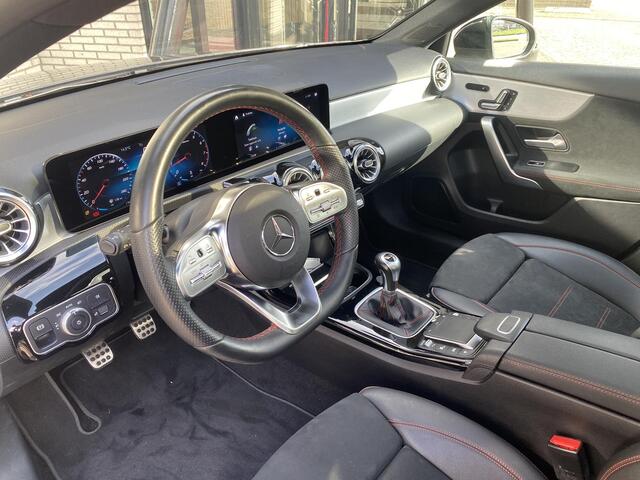 Mercedes-Benz A-KLASSE 180 AMG | Panoramadak | Memory Stoelen
