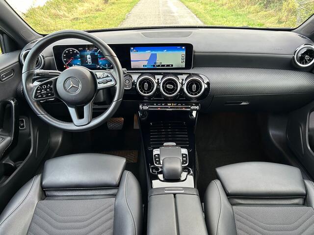 Mercedes-Benz A-KLASSE 200 Business Solution Zwarte Hemel/ Leer/Camera Nieuwstaat!