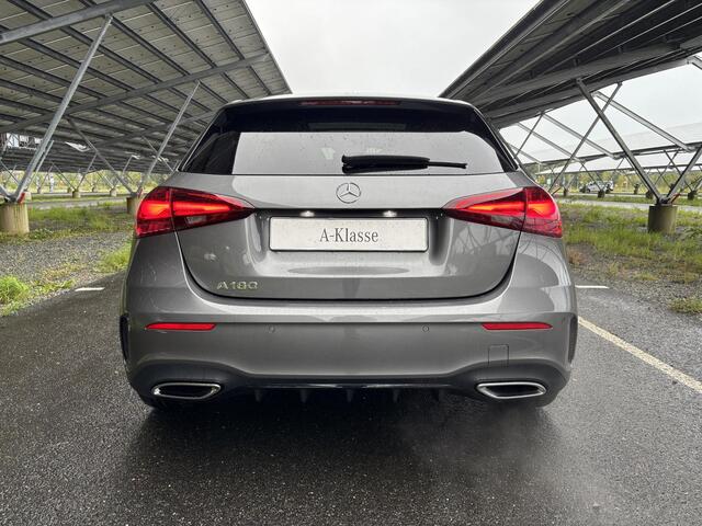 Mercedes-Benz A-KLASSE 180 Business Solution AMG | Night | Panoramaschuifdak | Achteruitrijcamera | Sfeerverlichting| MULTIBEAM LED | 19 inch AMG-velgen |