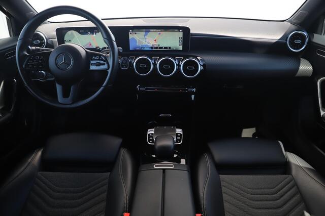 Mercedes-Benz A-KLASSE 180 d Business Solution Limited Automaat Half Leder Widescreen Navigatie Achteruitrijcamera Full LED Rijstrooksensor
