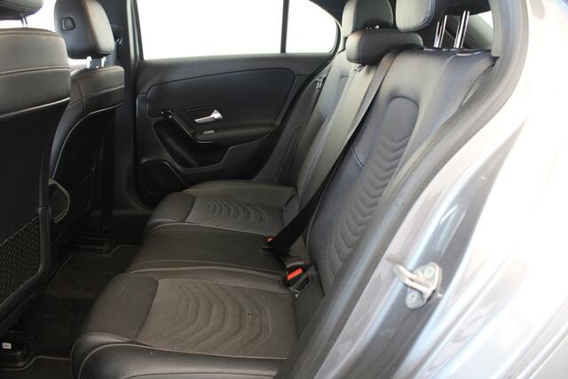 Mercedes-Benz A-KLASSE 180 d Premium |Navi|Camera|
