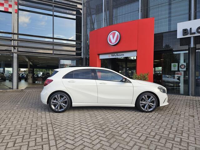 Mercedes-Benz A-KLASSE 180 Ambition | Navi | Panodak