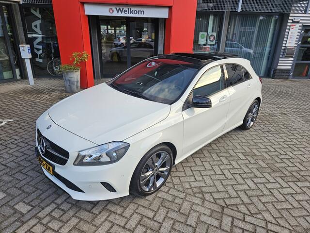 Mercedes-Benz A-KLASSE 180 Ambition | Navi | Panodak