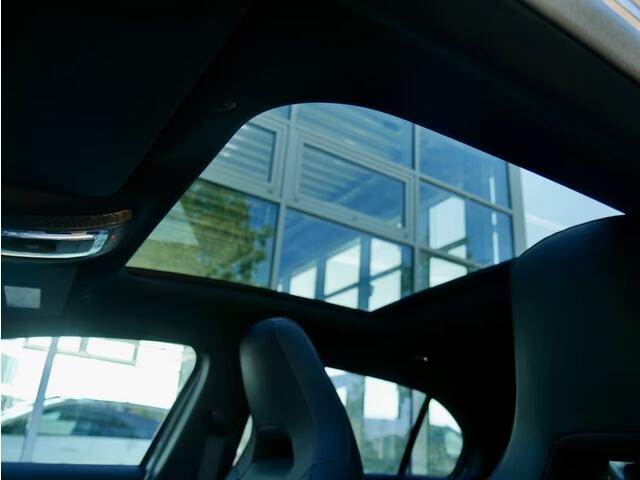 Mercedes-Benz A-KLASSE 250e AMG ** LED, MBUX+, LEDER, DISTR, PANO, 2 zone AIRCO, 19-inch LMV, HuD, ** 1e EIG - UNFALLFREI ** ** INFORMEER OOK NAAR ONZE AANTREKKELIJKE FINANCIAL-LEASE TARIEVEN **