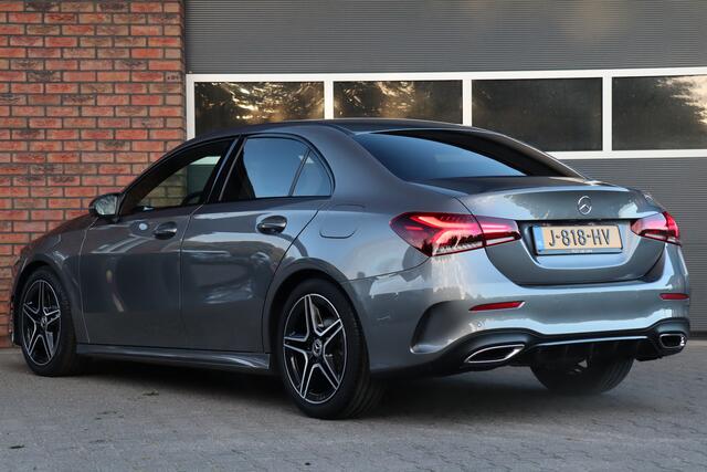 Mercedes-Benz A-KLASSE 180 Business Solution AMG, Night, sfeer