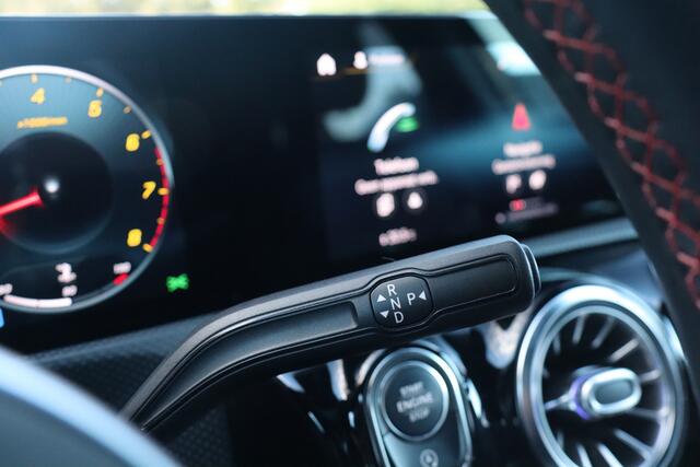 Mercedes-Benz A-KLASSE 180 Business Solution AMG, Night, sfeer