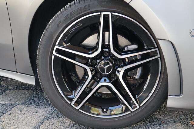 Mercedes-Benz A-KLASSE 180 Edition AMG | Geen import | Schuifdak | Sfeer verlichting |