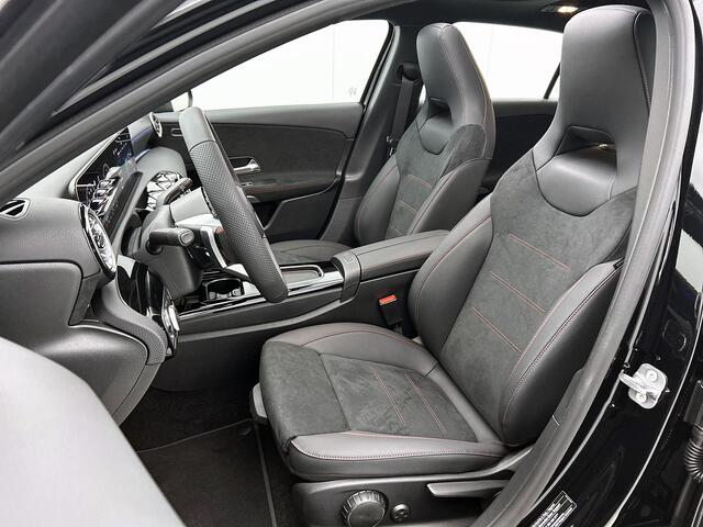 Mercedes-Benz A-KLASSE 250 e Business Solution AMG | Parkeerpakket met achteruitrijcamera | KEYLESS GO | MULTIBEAM LED | Sfeerverlichting | Extra USB-poorten | Stoelverwarming voor | Licht- en zicht pakket |