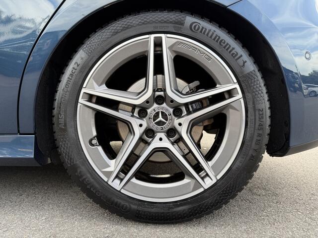 Mercedes-Benz A-KLASSE 200 Bns Sol. AMG Upg