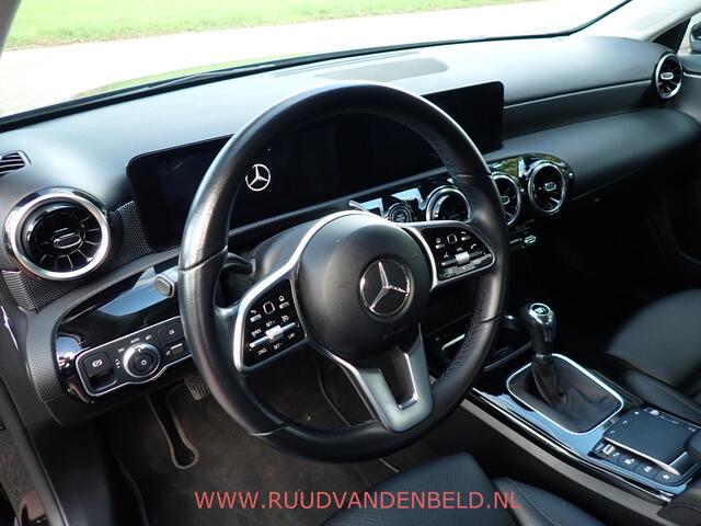 Mercedes-Benz A-KLASSE 200 WIDESCREEN SPORTLEER+VENTILATIE/CAMERA/KEYLESS/LED