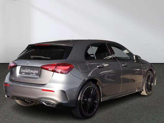 Mercedes-Benz A-KLASSE 250e AMG ** LED, MBUX+, PANORAMA, NIGHT, TREKH, WINTER, 19-inch LMV ** 1e EIG - ex MB-AG - UNFALLFREI ** ** INFORMEER OOK NAAR ONZE AANTREKKELIJKE FINANCIAL-LEASE TARIEVEN **