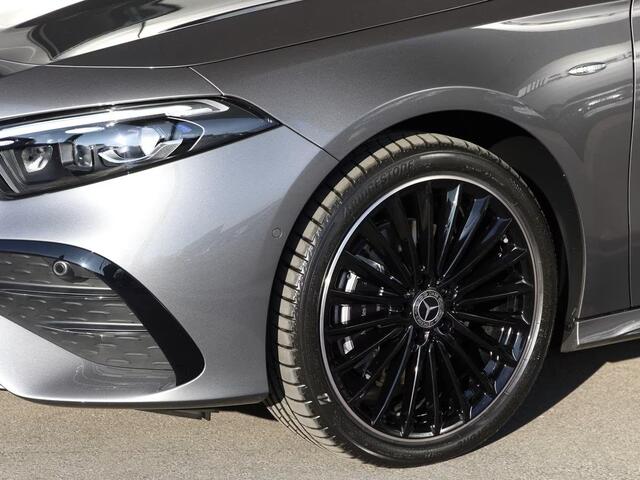 Mercedes-Benz A-KLASSE 250e AMG ** LED, MBUX+, PANORAMA, NIGHT, TREKH, WINTER, 19-inch LMV ** 1e EIG - ex MB-AG - UNFALLFREI ** ** INFORMEER OOK NAAR ONZE AANTREKKELIJKE FINANCIAL-LEASE TARIEVEN **