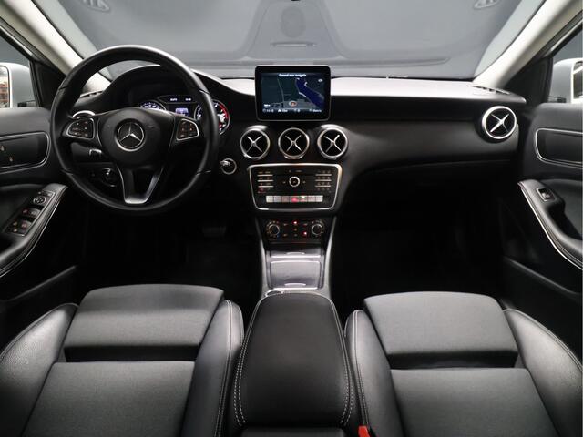 Mercedes-Benz A-KLASSE 180 Ambition [CAMERA, PDC ACHTER, CRUISE CONTROL, FLIPPERS, BLUETOOTH TELEFOON, STOELVERWARMING, AIRCO,