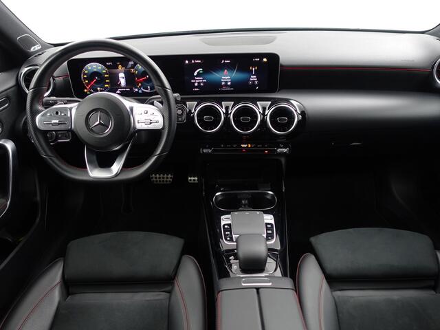 Mercedes-Benz A-KLASSE AMG 35 4MATIC Premium Plus- Burmester Surround, Stoel Memory, Zitcomfort, Dealer Onderhouden