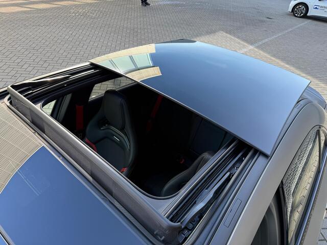 Mercedes-Benz A-KLASSE AMG 35 4MATIC Premium Plus / Kuipstoelen / Pano / Memory seats L-R / 360 Camera / Alcantra stuur / Dode hoek / Navigatie /