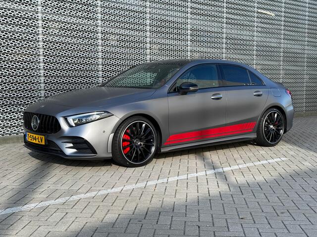 Mercedes-Benz A-KLASSE AMG 35 4MATIC Premium Plus / Kuipstoelen / Pano / Memory seats L-R / 360 Camera / Alcantra stuur / Dode hoek / Navigatie /