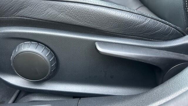 Mercedes-Benz A-KLASSE 200 AMG-LINE NAVIGATIE WIDESCREEN, APPLE CARPLAY, DAB RADIO, LEER, STOELVERWARMING, AMBIËNTEVERLICHTING, ELEC. PANORAMADAK, DISTRONIC, DODEHOEK+SPOORASSIST, PARKEERHULP V/A, ACHTERUITRIJCAMERA, LED LICHT, 19"AMG-VELGEN, ENZ. ENZ. FULL OPTIONS!!