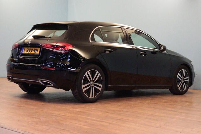 Mercedes-Benz A-KLASSE 180 Business Solution Luxury automaat | NAVI | CAMERA + PDC | LEER | WIDE-SCREEN | AMBIENT-LIGHT |