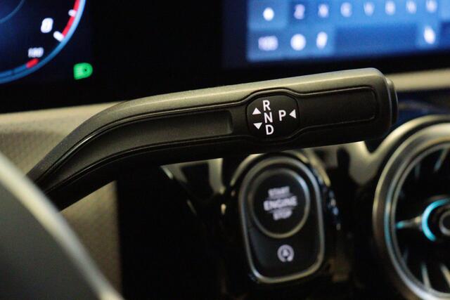 Mercedes-Benz A-KLASSE 180 Business Solution Luxury automaat | NAVI | CAMERA + PDC | LEER | WIDE-SCREEN | AMBIENT-LIGHT |