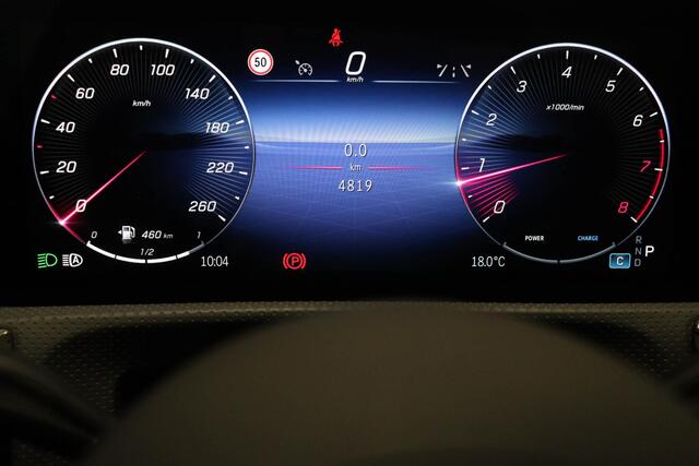 Mercedes-Benz A-KLASSE 180 Star Edition AMG Line | MATRIX LED | PANORAMADAK | HALF LEDER