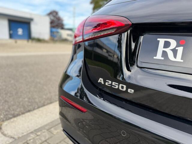 Mercedes-Benz A-KLASSE e AMG Pano Multibeam 360 Camera