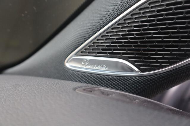 Mercedes-Benz A-KLASSE 180 AMG Line NL-Auto!! Burmester I HUD I Stuurverwarming