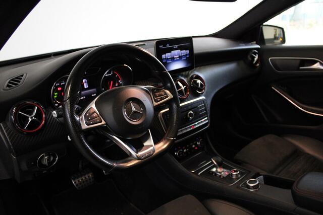 Mercedes-Benz A-KLASSE AMG 45 4MATIC Panoramadak - LED - Harman Kardon