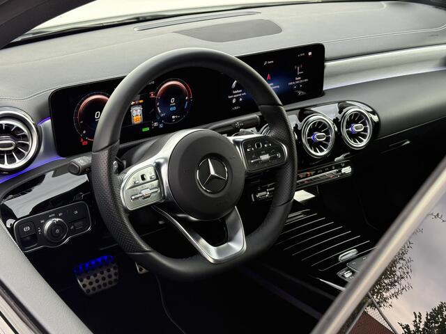 Mercedes-Benz A-KLASSE 250 e Business Solution AMG Limited | Pano | Ambient Light | Camera | LED | MBUX | 19 inch