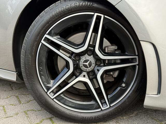 Mercedes-Benz A-KLASSE 200 Business Solution AMG | Pano | MultiBeam LED | Ambient Light | Memory | Keyless | 18 inch