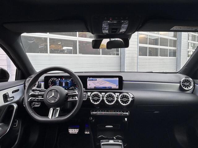 Mercedes-Benz A-KLASSE 250 e AMG Line | Memory Pakket | Panoramadak | Head Up Display | Premium-Plus Pakket | Matrix-Led Koplampen | Adaptieve cruise-control |