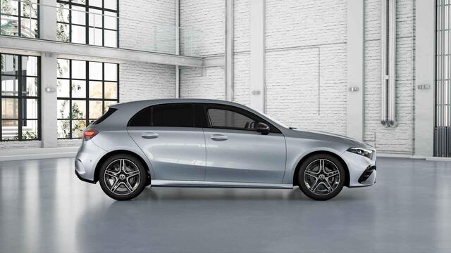 Mercedes-Benz A-KLASSE 180 Business Solution AMG | Panoramaschuifdak | Achteruitrijcamera | Nightpakket | MULTIBEAM LED | Stoelverwarming |