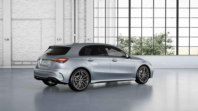 Mercedes-Benz A-KLASSE 180 Business Solution AMG | Panoramaschuifdak | AMG Line Plus pakket | 19"AMG-velgen | Head-up display | Dodehoekassistent |