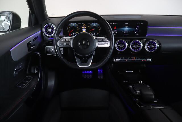 Mercedes-Benz A-KLASSE 200 Business Solution AMG NL- Auto!! Adap.Cruise I Sfeer-Verl. I Matrix Koplampen