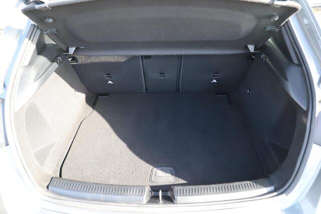 Mercedes-Benz A-KLASSE 160 Business Solution Luxury Lederen Sportstoelen Sfeerverlichting Widescreen 17 inch LMV Navigatie Carplay Achteruitrijcamera Full LED