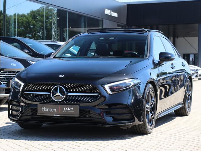 Mercedes-Benz A-KLASSE 180 AMG Line I Panoramadak I Leder I Widescreen