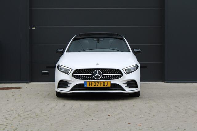 Mercedes-Benz A-KLASSE 180 Business Solution AMG | NAP | PANO/SCHUIFDAK | AMG-LINE | ALARM KLASSE 3 | CAMERA |