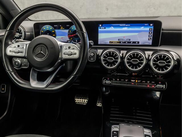 Mercedes-Benz A-KLASSE 200 AMG Sport Automaat 164Pk (GROOT NAVI, APPLE CARPLAY, CAMERA, STOELVERWARMING, CLIMATE, SPORTSTOELEN, NIEWE APK, NIEUWSTAAT)