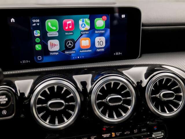 Mercedes-Benz A-KLASSE 200 AMG Sport Automaat 164Pk (GROOT NAVI, APPLE CARPLAY, CAMERA, STOELVERWARMING, CLIMATE, SPORTSTOELEN, NIEWE APK, NIEUWSTAAT)