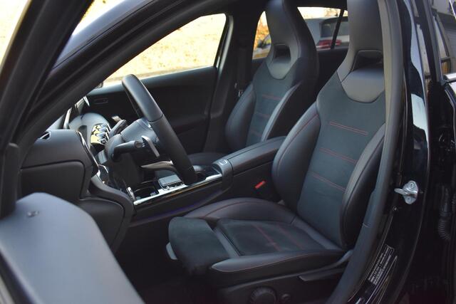 Mercedes-Benz A-KLASSE 200 Launch Edition Premium Plus AMG Pano Sfeer 19" Velgen