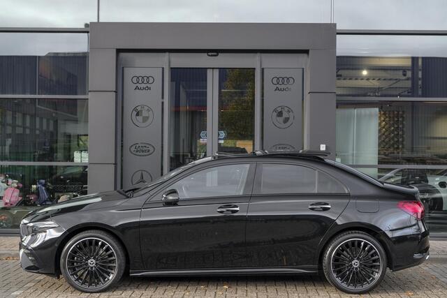 Mercedes-Benz A-KLASSE A250e AMG 218pk Hybrid Panoramadak Night pakket Widescreen Sfeerverlichting 19" LMV NLauto