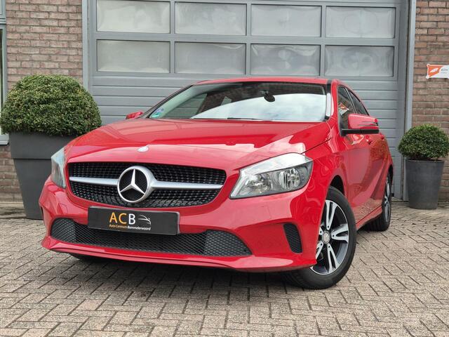 Mercedes-Benz A-KLASSE 160 i Navigatie, Trekhaak, PDC, Camera