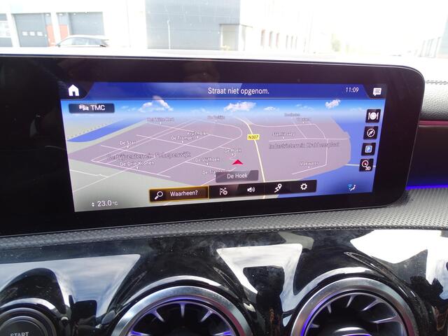 Mercedes-Benz A-KLASSE AMG 45 S 4MATIC+ Premium Plus BOMVOL OPTIES!| 360 CAMERA | PANORAMADAK | STOELVERWARMING | STOELKOELING | SFEER VERLICHTING | NAVIGATIE | LEDER INTERIEUR | LED | DODEHOEK DETECTIE |