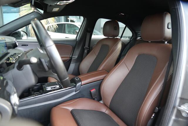 Mercedes-Benz A-KLASSE 200 Business Solution AMG 164pk Navigatie/Stoelverwarming/Camera