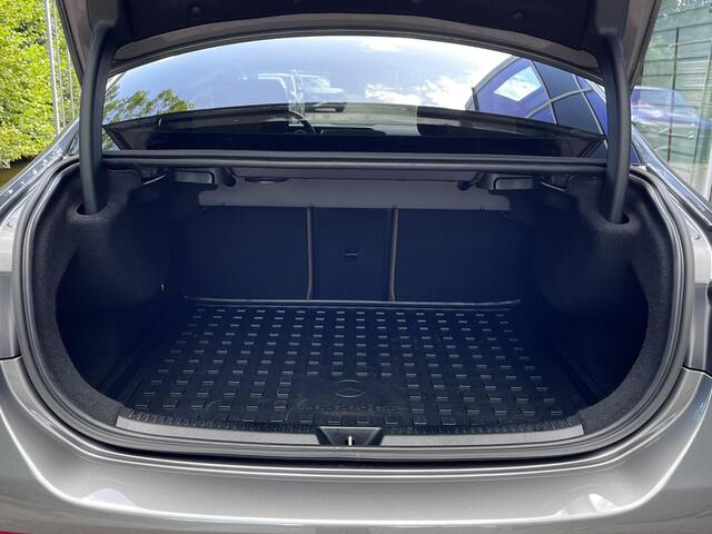 Mercedes-Benz A-KLASSE Limousine 180 Star Edition AMG | Night Pakket | Panoramadak