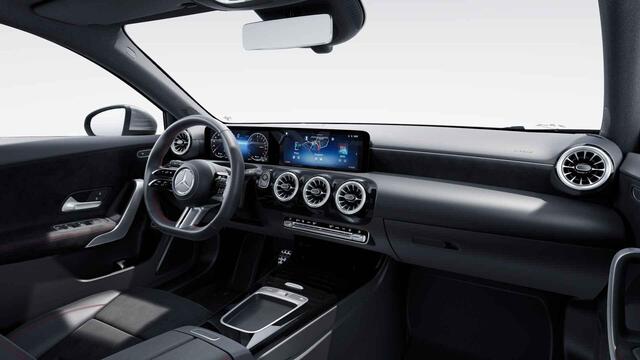 Mercedes-Benz A-KLASSE 250 e AMG Line | Panoramadak | Stoelverwarming | Achteruitrijcamera |