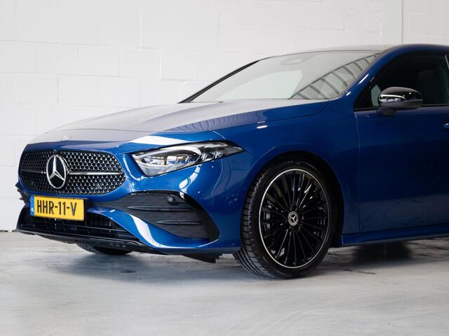 Mercedes-Benz A-KLASSE Hatchback 180 Star Edition AMG Line Panorama dak