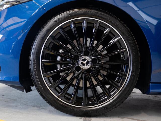 Mercedes-Benz A-KLASSE Hatchback 180 Star Edition AMG Line Panorama dak