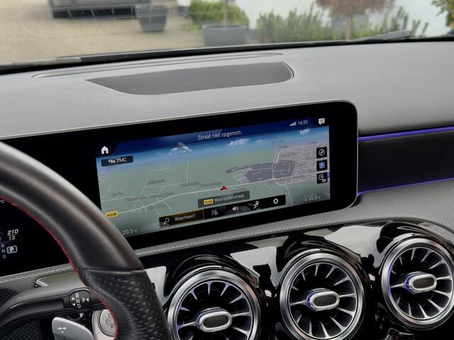 Mercedes-Benz A-KLASSE 220 AUT7 35AMG-PAKKET 285PK PANODAK LEDER CAMERA DIGI-DASH APPLE-CARPLAY LED LMV-19INCHE PDC