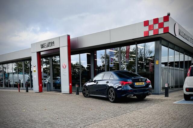 Mercedes-Benz A-KLASSE 180 Bns Sol. AMG | NL AUTO | SCHUIFDAK | STOELVERWARMING